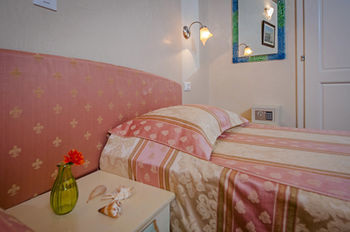Residence Marco Polo Ровин Екстериор снимка